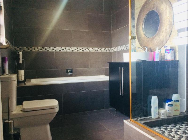 6 Bedroom Property for Sale in Lenasia South Gauteng