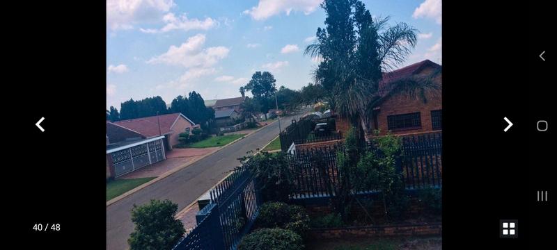 6 Bedroom Property for Sale in Lenasia South Gauteng