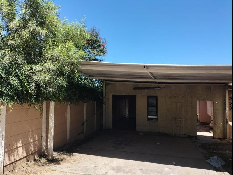 4 Bedroom Property for Sale in Lombardy East Gauteng
