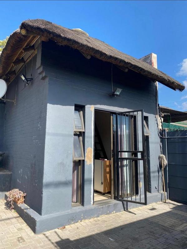 6 Bedroom Property for Sale in Orange Grove Gauteng