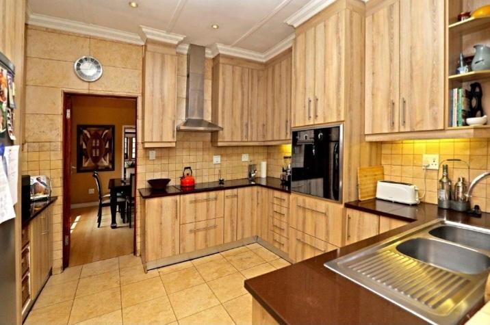 3 Bedroom Property for Sale in Parkhurst Gauteng