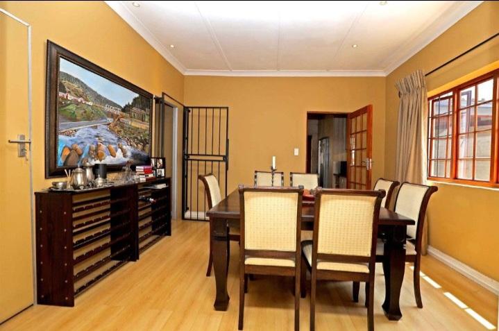 3 Bedroom Property for Sale in Parkhurst Gauteng