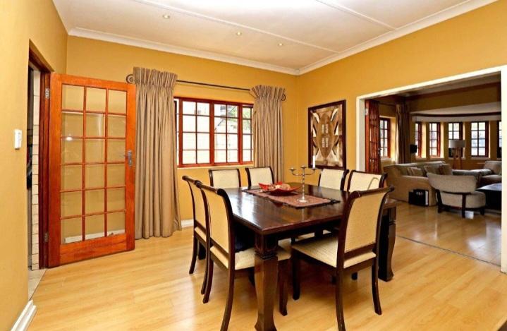 3 Bedroom Property for Sale in Parkhurst Gauteng