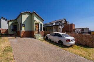 2 Bedroom Property for Sale in South Hills Gauteng