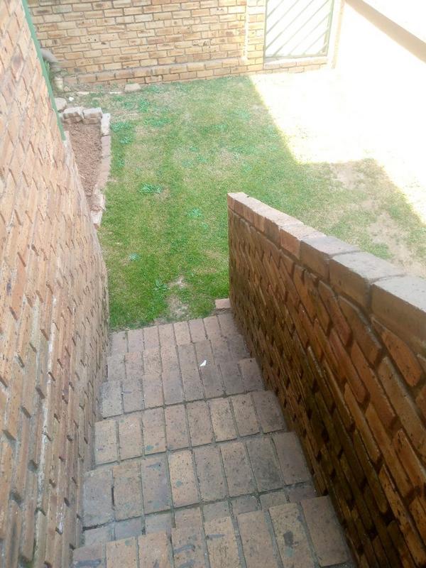 2 Bedroom Property for Sale in Winchester Hills Gauteng