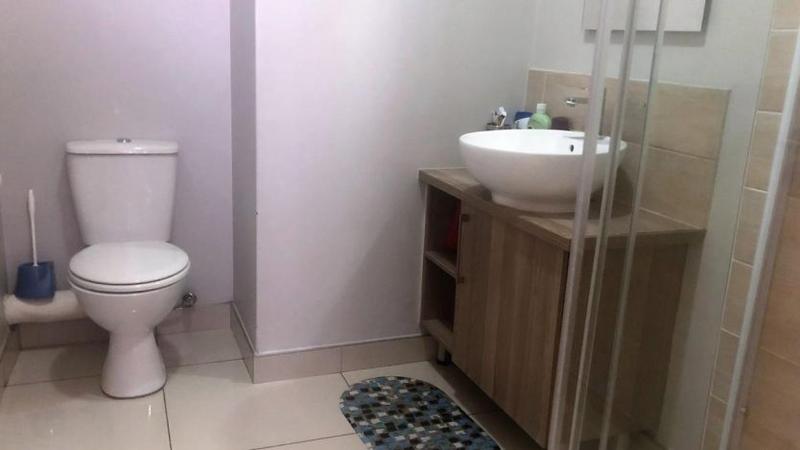 2 Bedroom Property for Sale in Blue Hills Gauteng