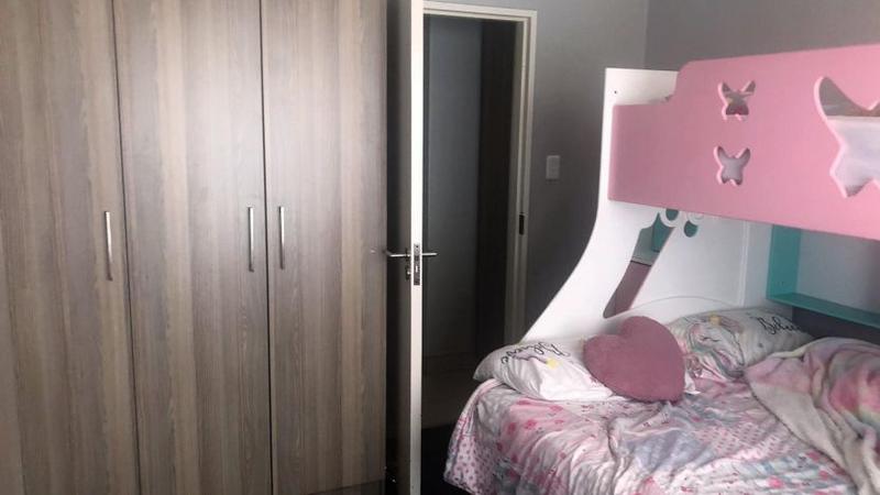 2 Bedroom Property for Sale in Blue Hills Gauteng
