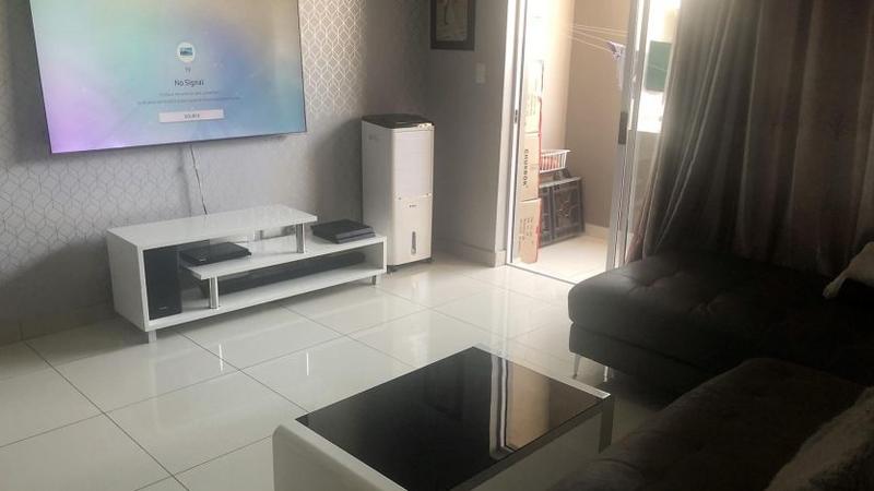 2 Bedroom Property for Sale in Blue Hills Gauteng