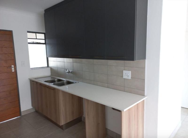 3 Bedroom Property for Sale in Blue Hills Gauteng