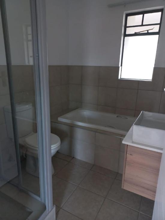 3 Bedroom Property for Sale in Blue Hills Gauteng