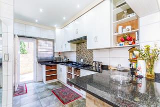 2 Bedroom Property for Sale in Halfway House Gauteng