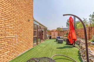 2 Bedroom Property for Sale in Halfway House Gauteng