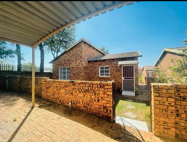 3 Bedroom Property for Sale in Noordwyk Gauteng