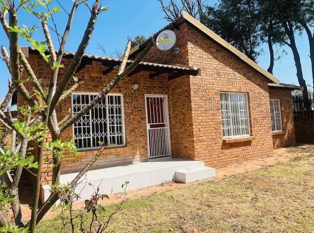 3 Bedroom Property for Sale in Noordwyk Gauteng