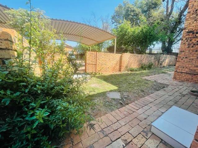3 Bedroom Property for Sale in Noordwyk Gauteng