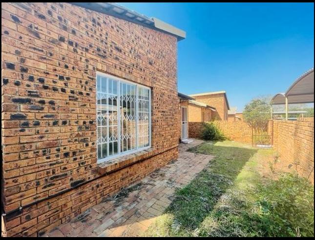 3 Bedroom Property for Sale in Noordwyk Gauteng