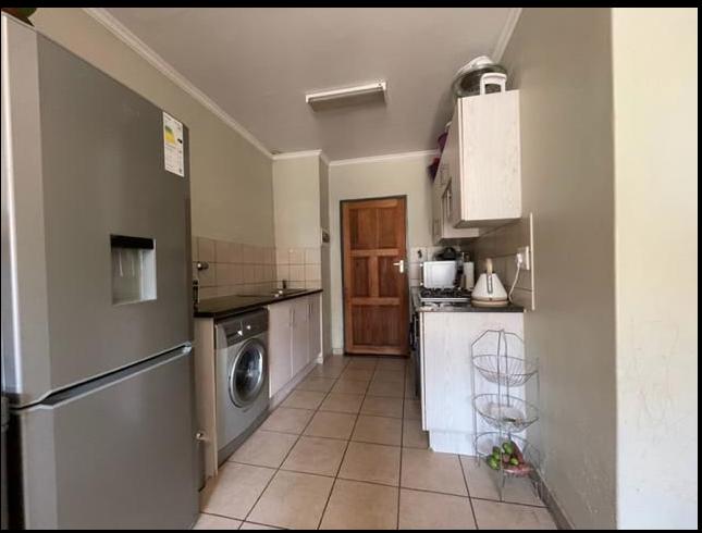 2 Bedroom Property for Sale in Noordwyk Gauteng