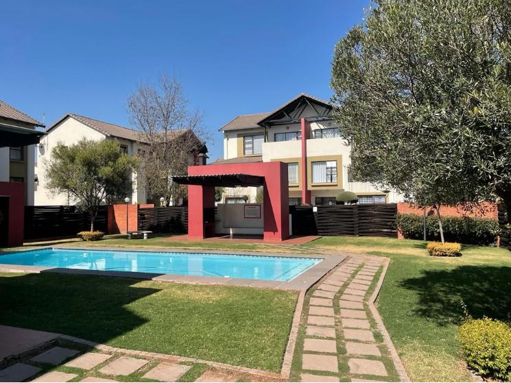 2 Bedroom Property for Sale in Noordwyk Gauteng