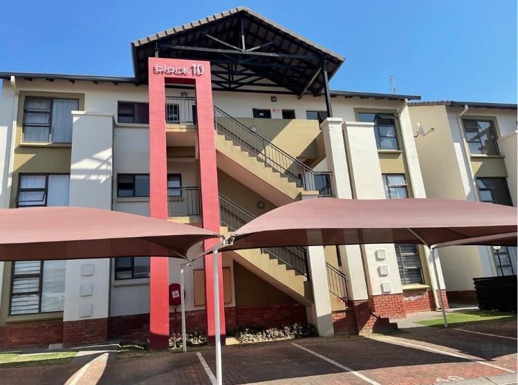 2 Bedroom Property for Sale in Noordwyk Gauteng
