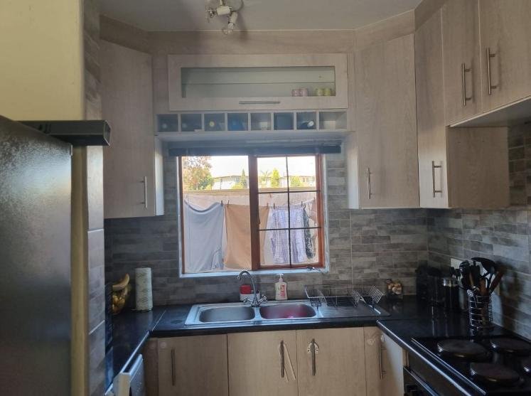 2 Bedroom Property for Sale in Noordwyk Gauteng
