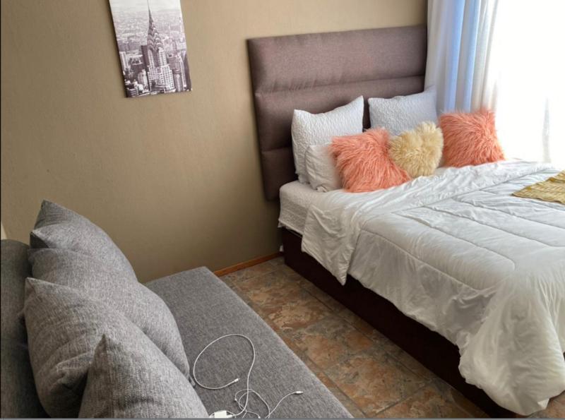 2 Bedroom Property for Sale in Honeydew Gauteng