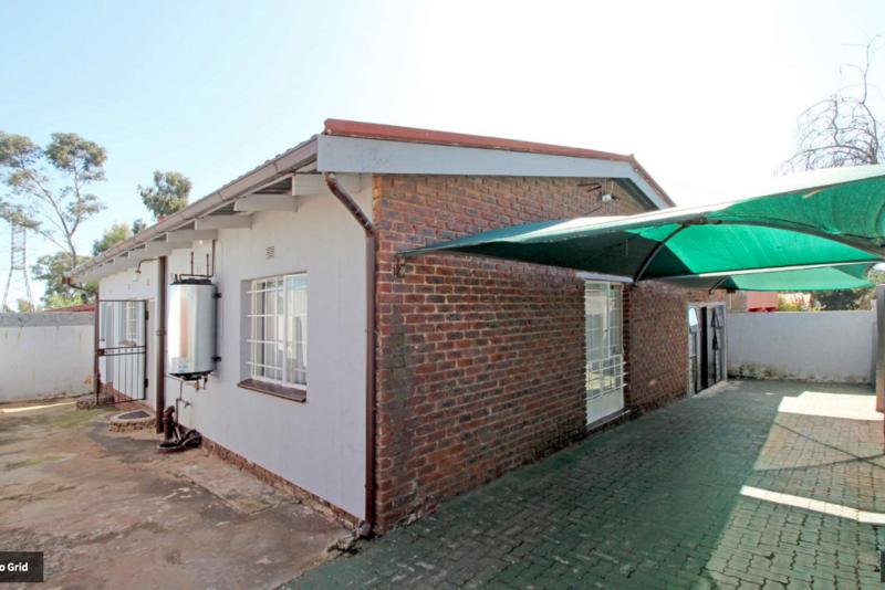 3 Bedroom Property for Sale in Roodepoort Central Gauteng