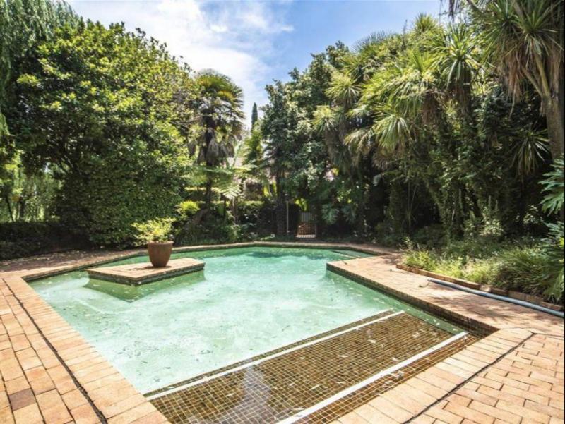2 Bedroom Property for Sale in Atholl Gauteng