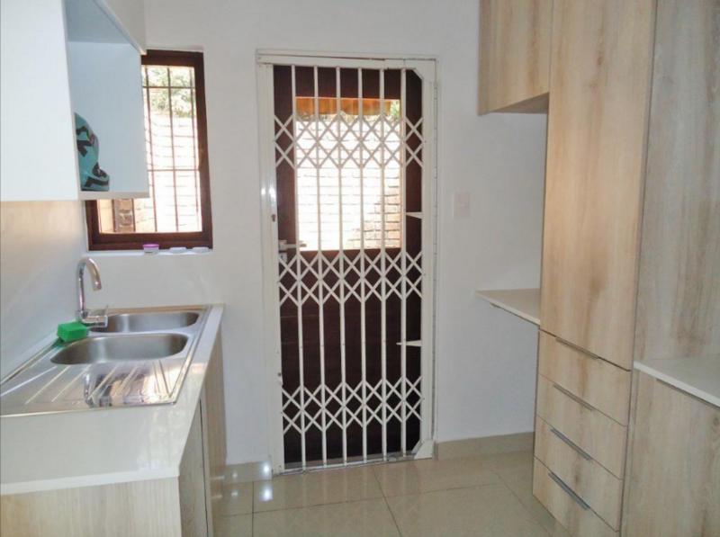 2 Bedroom Property for Sale in Atholl Gardens Gauteng