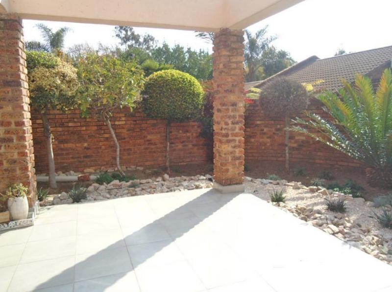 2 Bedroom Property for Sale in Atholl Gardens Gauteng