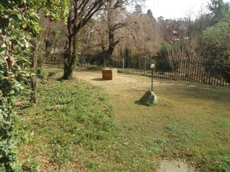 2 Bedroom Property for Sale in Atholl Gardens Gauteng