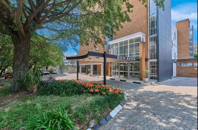 3 Bedroom Property for Sale in Benmore Gardens Gauteng
