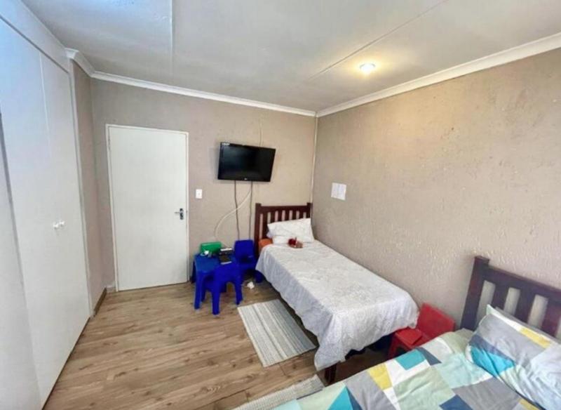 3 Bedroom Property for Sale in Buccleuch Gauteng