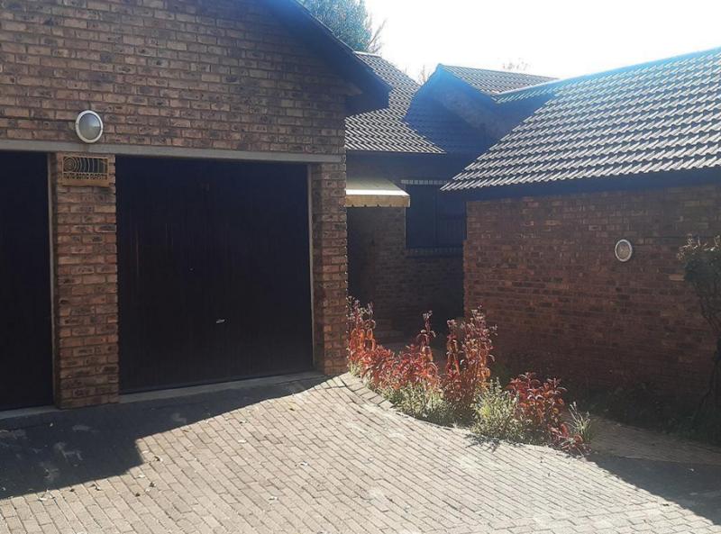 2 Bedroom Property for Sale in Sandown Gauteng