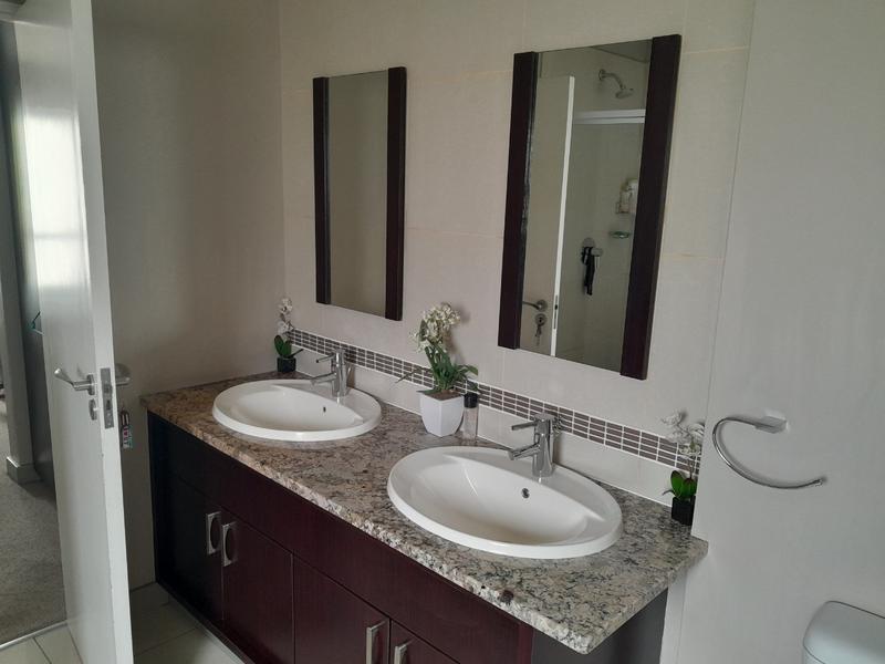 3 Bedroom Property for Sale in Wendywood Gauteng