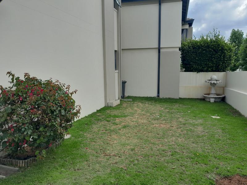 3 Bedroom Property for Sale in Wendywood Gauteng