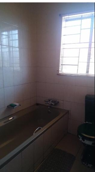 4 Bedroom Property for Sale in Orlando Gauteng