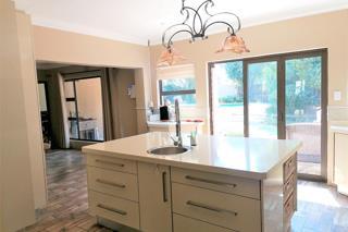 6 Bedroom Property for Sale in Drumblade A H Gauteng