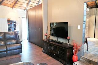 6 Bedroom Property for Sale in Drumblade A H Gauteng