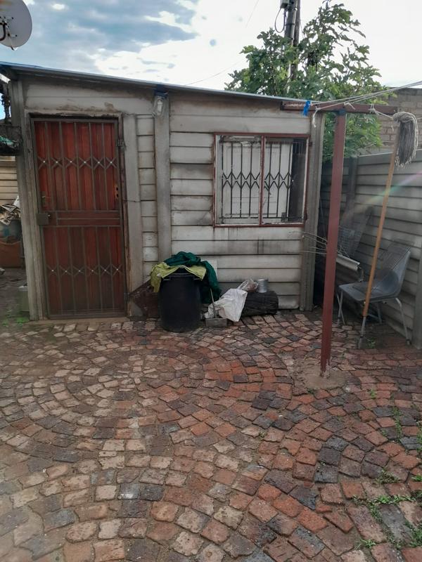 4 Bedroom Property for Sale in Daveyton Gauteng