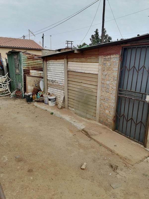 2 Bedroom Property for Sale in Daveyton Gauteng