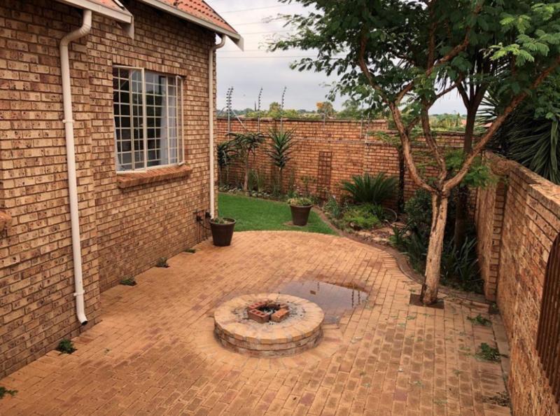 3 Bedroom Property for Sale in The Wilds Gauteng