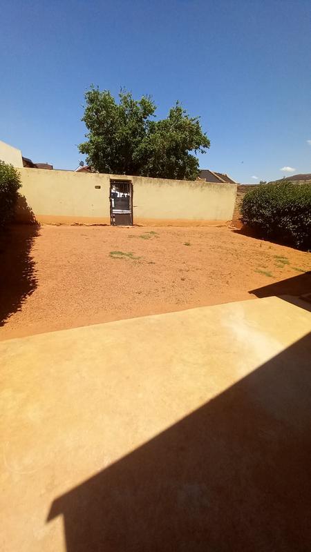 2 Bedroom Property for Sale in Lawley Gauteng