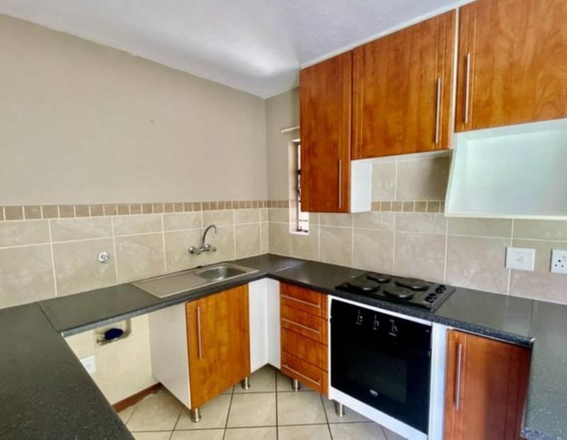 2 Bedroom Property for Sale in Erand Gardens Gauteng