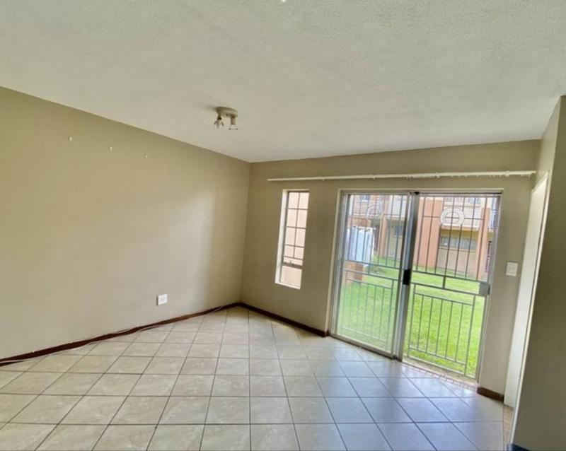 2 Bedroom Property for Sale in Erand Gardens Gauteng