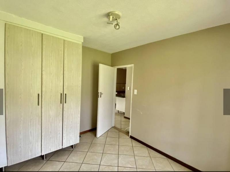 2 Bedroom Property for Sale in Erand Gardens Gauteng