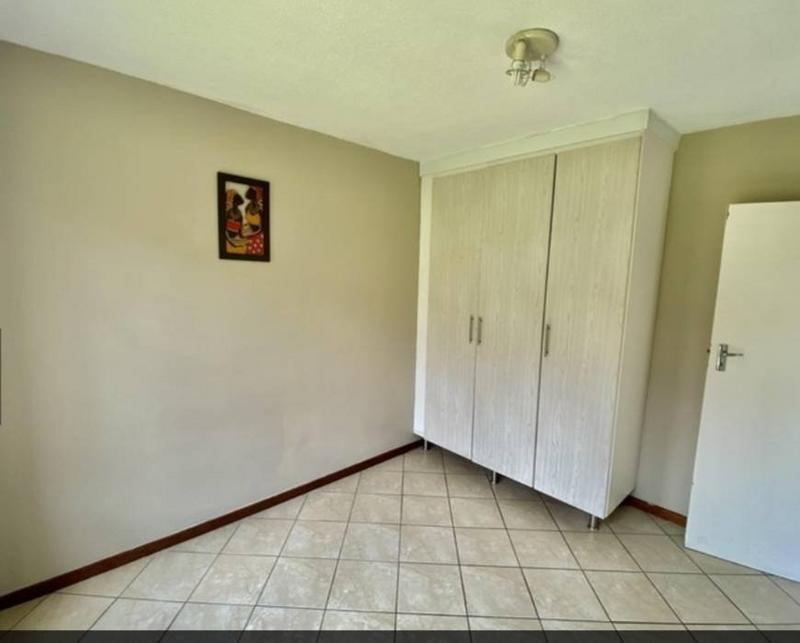 2 Bedroom Property for Sale in Erand Gardens Gauteng