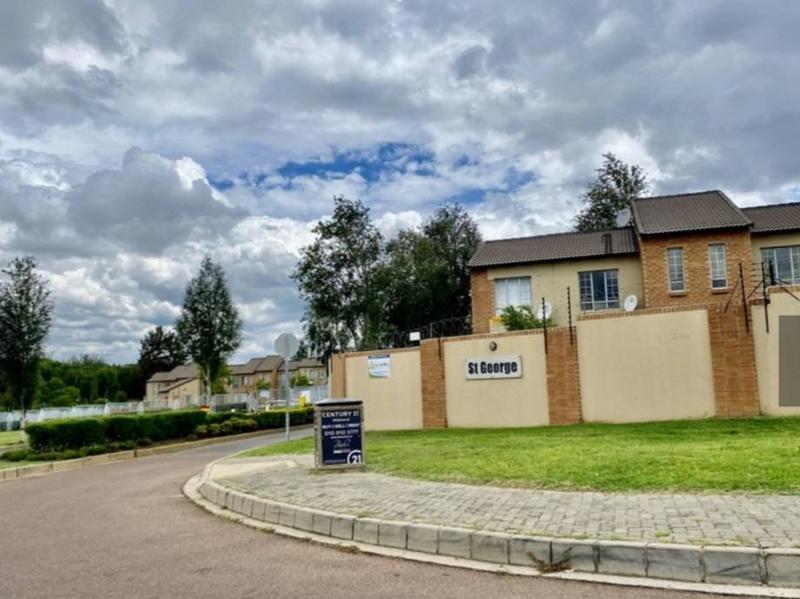 2 Bedroom Property for Sale in Erand Gardens Gauteng