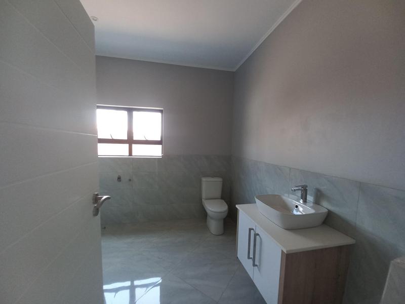 5 Bedroom Property for Sale in Savannah Country Estate Gauteng