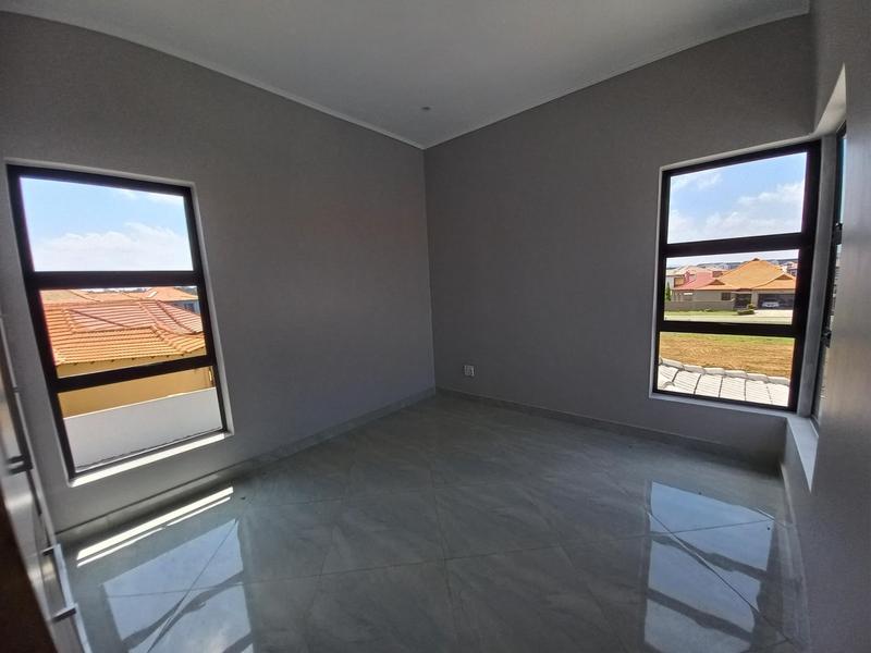 5 Bedroom Property for Sale in Savannah Country Estate Gauteng