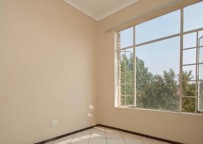 2 Bedroom Property for Sale in Honeypark Gauteng